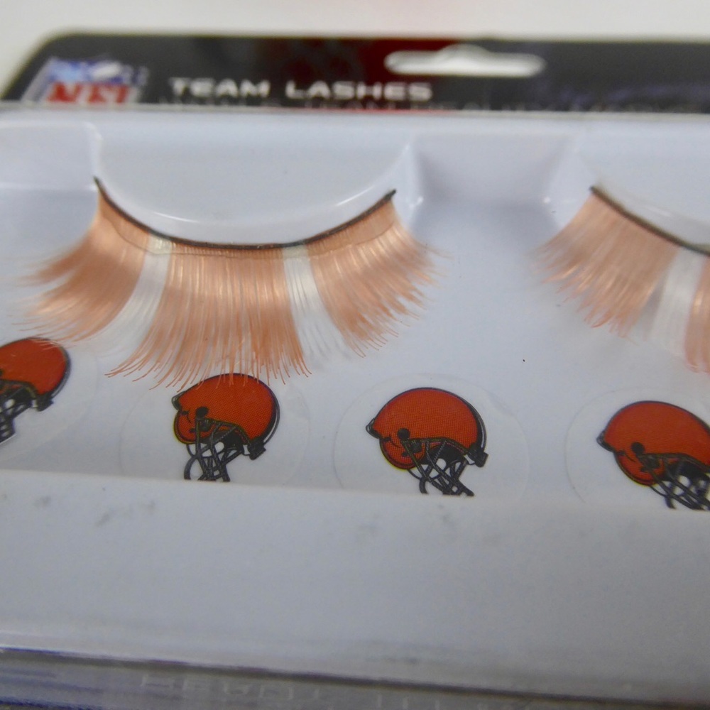 NFL Cleveland Browns Necklace Bracelet Lashes NWT - Picture 8 of 8